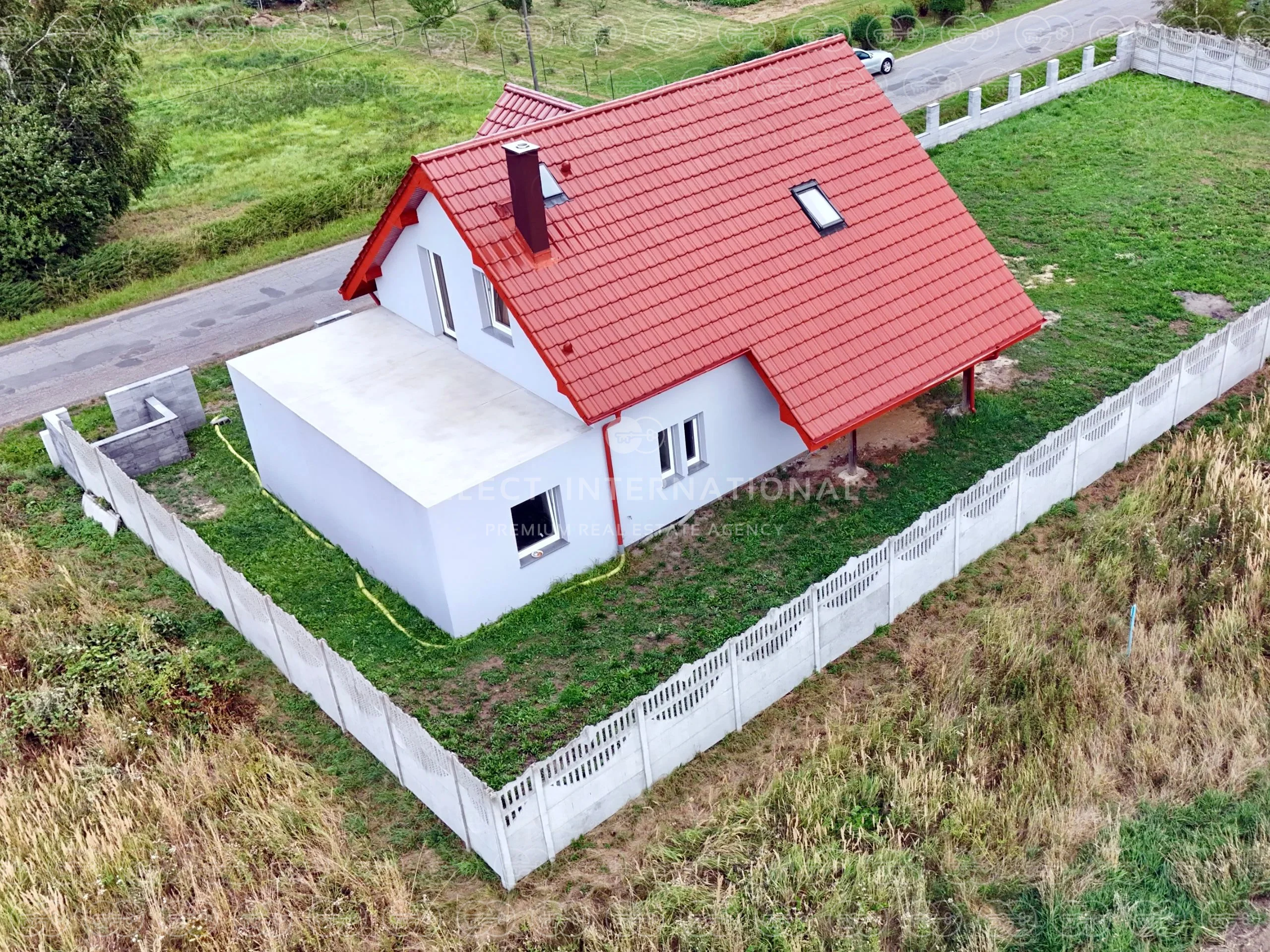 Dom ok. 140 m² z garażem | 5 pokoi | ogród | Szklary